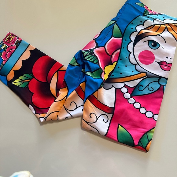 GearBunch Women's Leggings - Picture 3 of 5